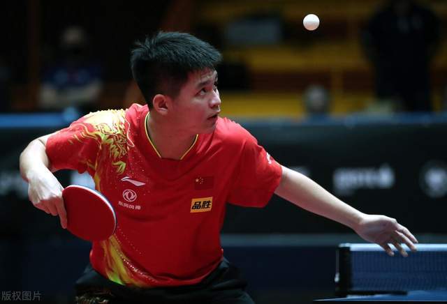 半场：海港0-0柔佛新山，陈威屡献神扑，格劳德尔逃红牌