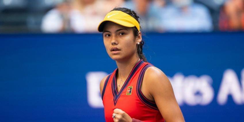 女足明星遭百万富翁跟踪骚扰，雇佣保镖应对