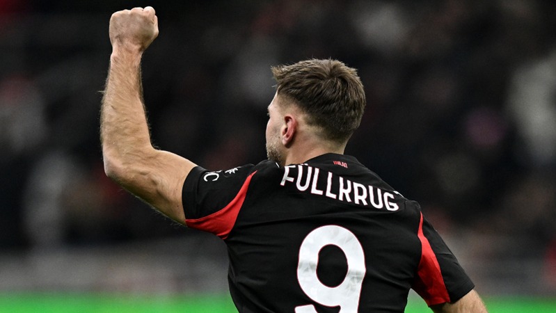 官方：葡萄牙主帅马丁内斯当选加泰罗尼亚足协年度最佳教练