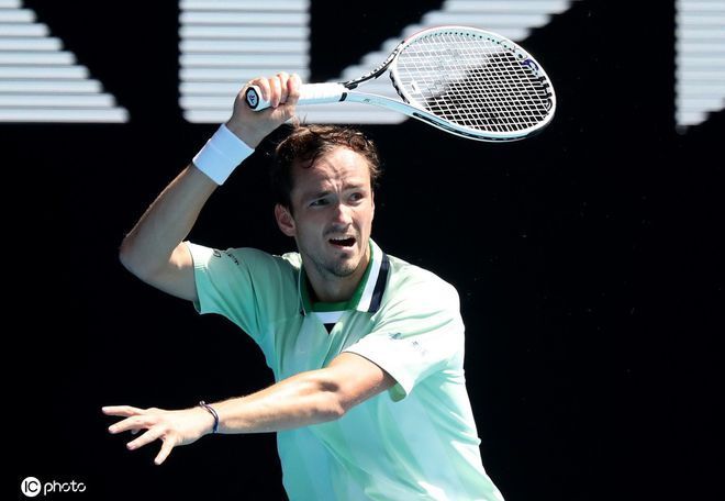 教练唐振辉 教练唐振辉